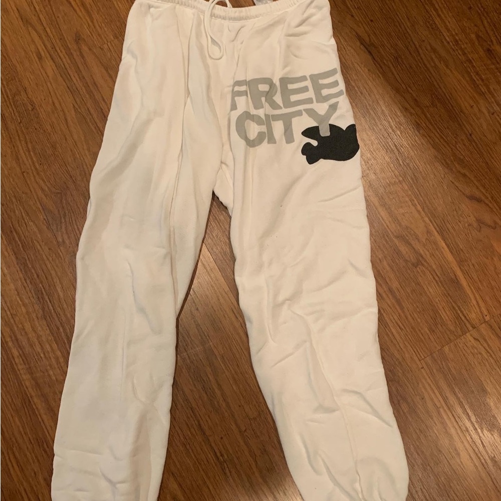 Free city sweatpants